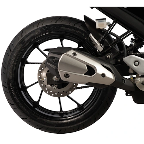 yamaha fz 25a close up rueda