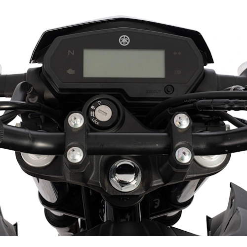 yamaha fz 25a close up tablero